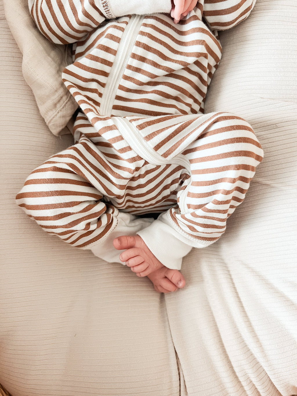 Oat Ribbed Baby Lounger Cover