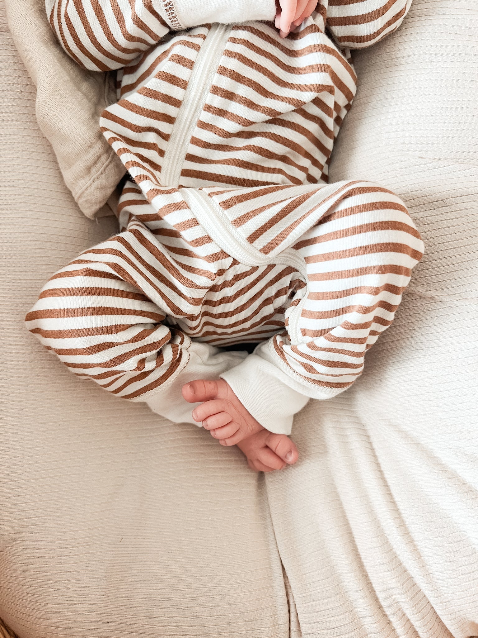 Oat Ribbed Baby Lounger Cover