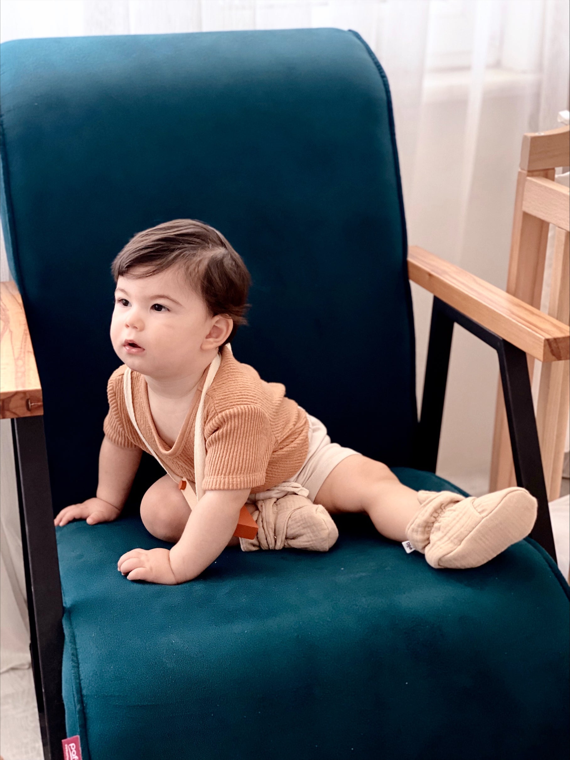 Muslin Stay On Baby Booties Beige