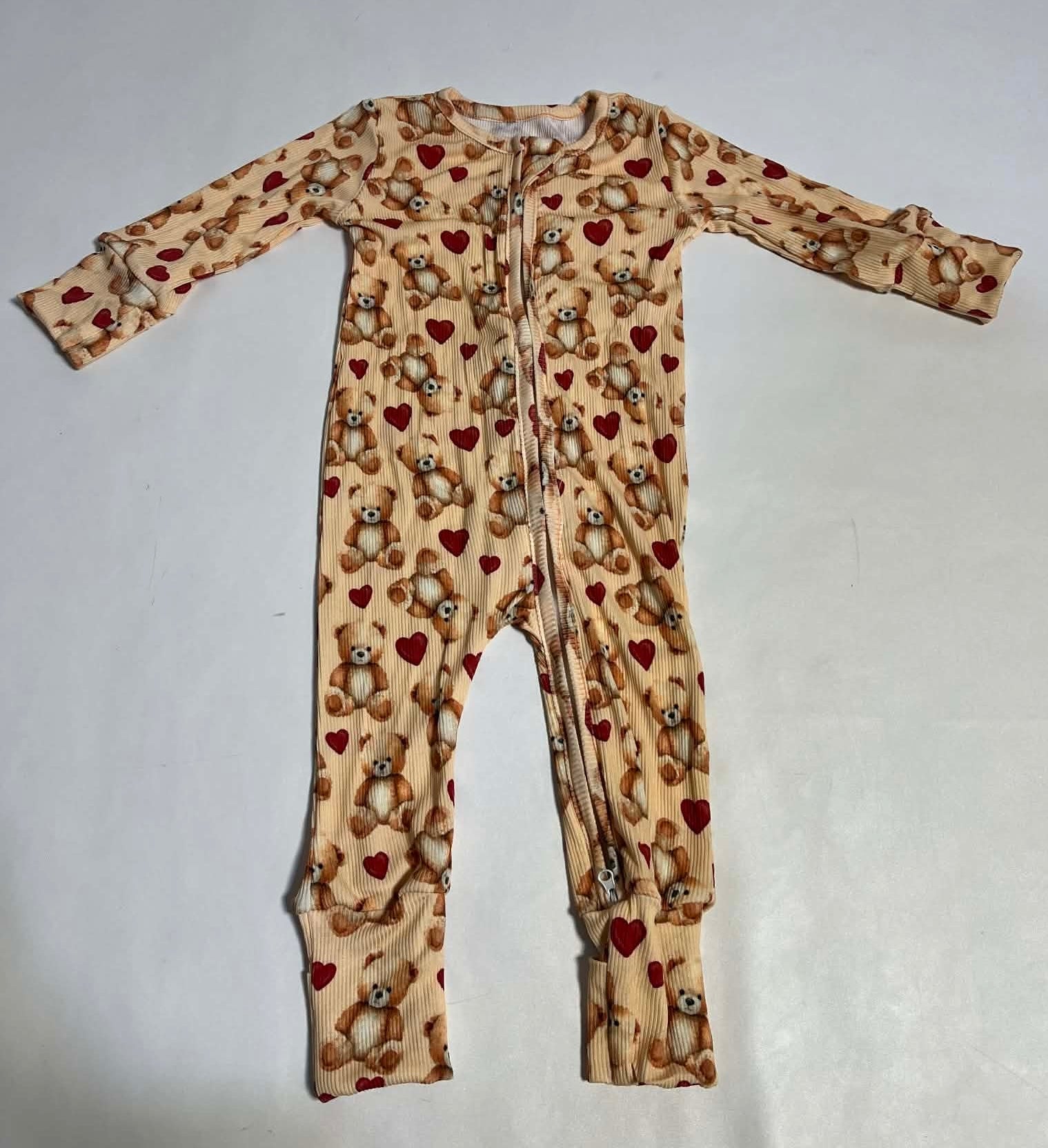 Ribbed bamboo teddy heart zippy