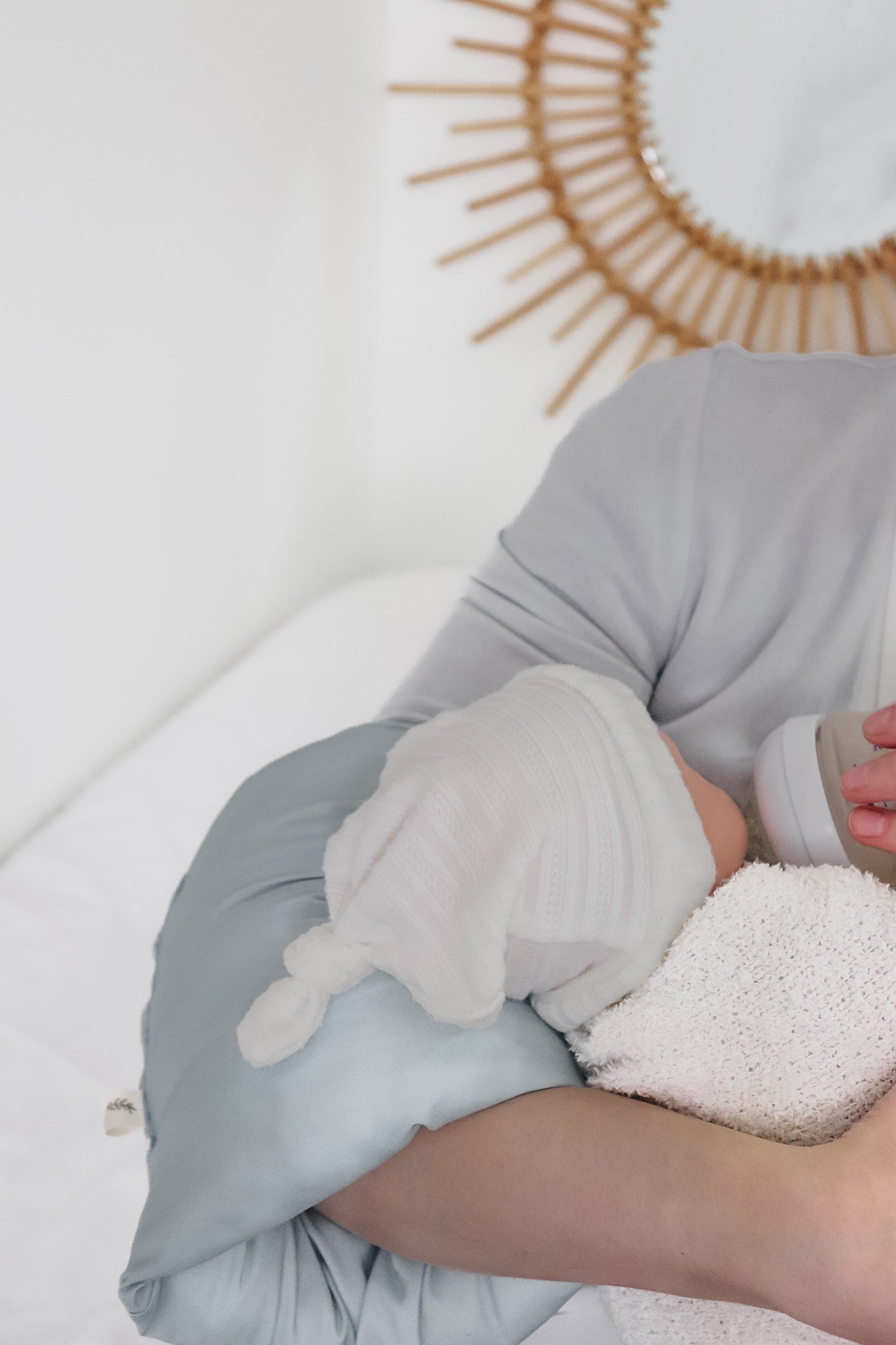 Lagoon Wipeable Cradle Arm Pillow