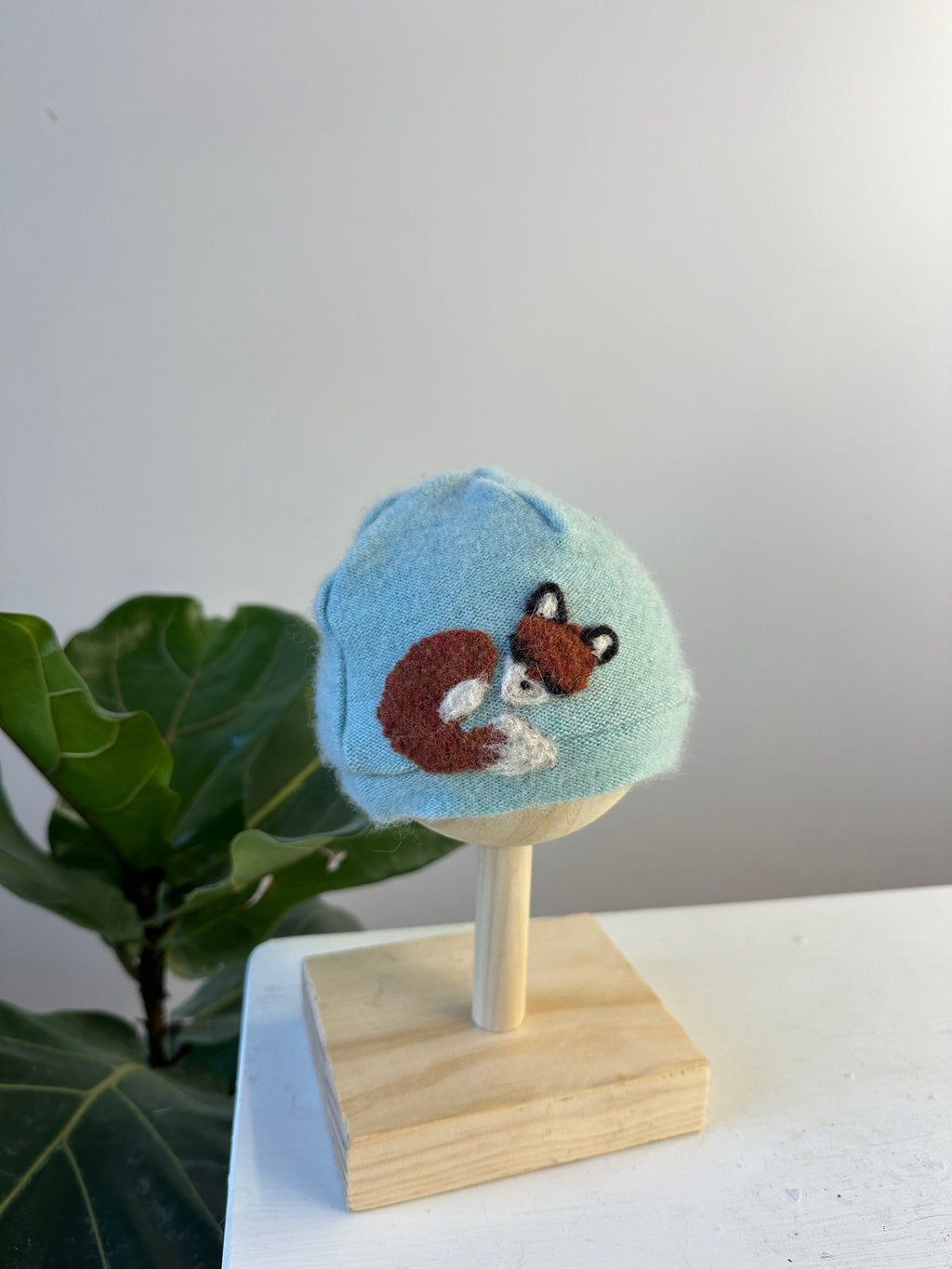 Sleeping Fox Cashmere Hat - Newborn
