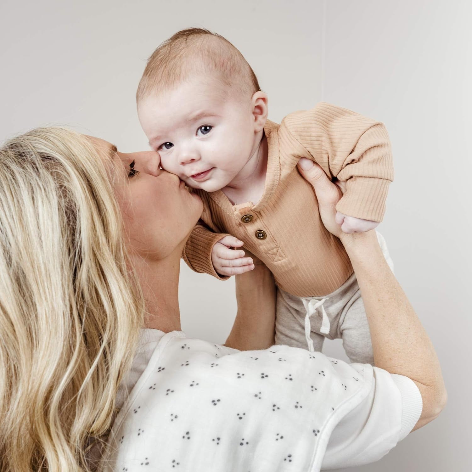 WeeSprout 100% Organic Cotton Burp Cloths — Ultra-Absorbent, Multi-Functional & Gentle on Baby’s Skin