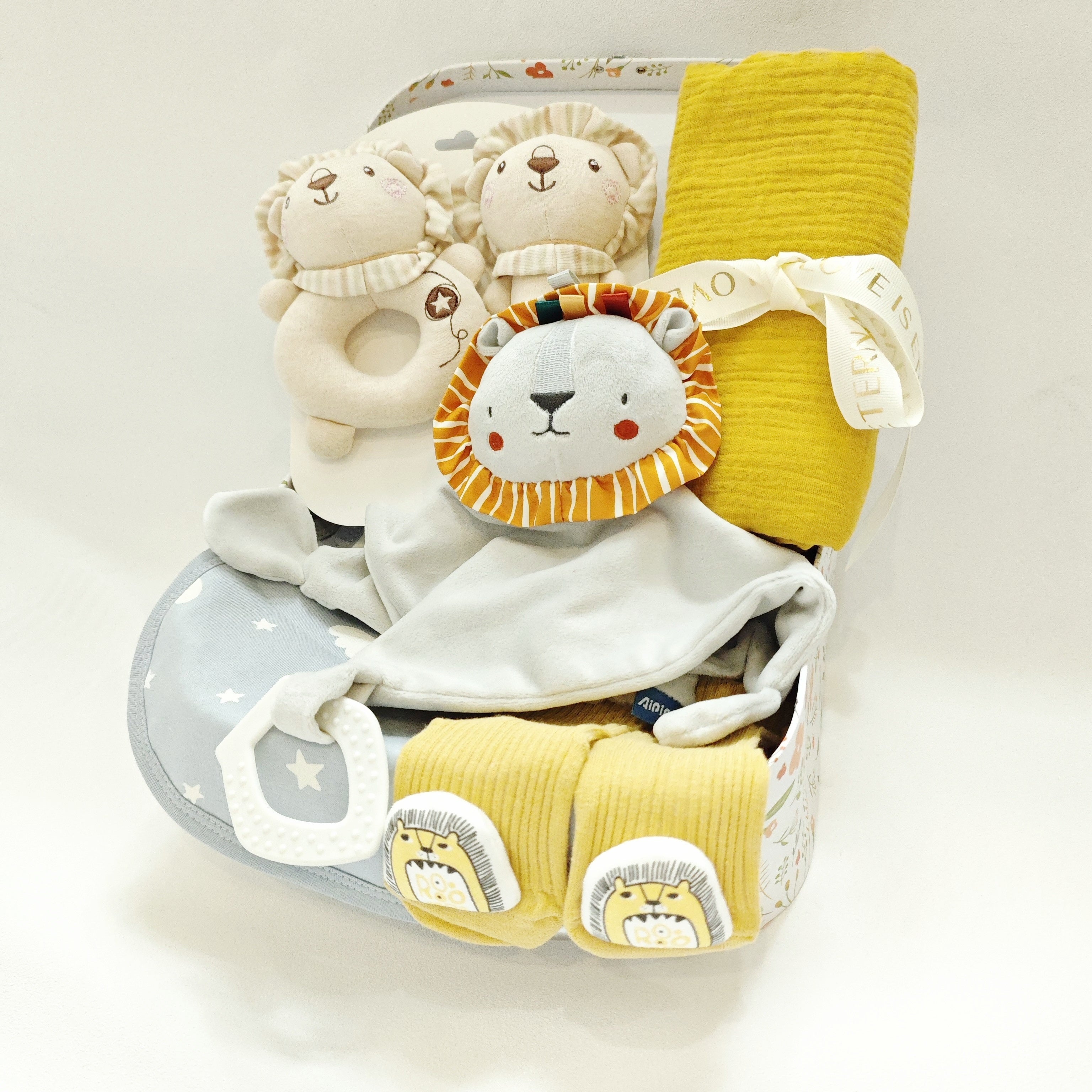 MOVEBO Youngsters Essentials Gift Set - Soft Cotton Blanket, Bath Towel & Rattle - Perfect Youngsters Shower Gift for Boys & Girls