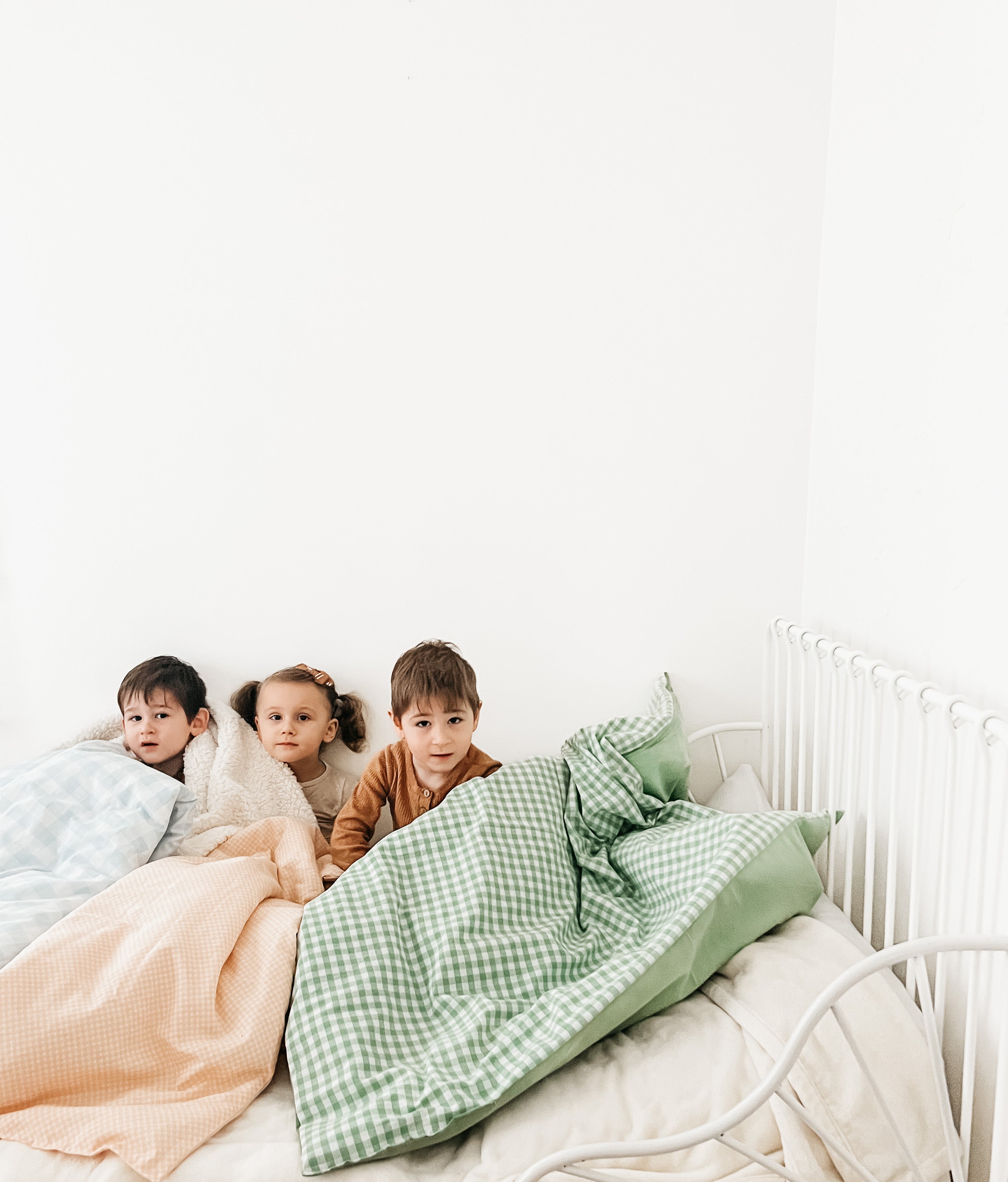 Ivy Gingham Quilted Blanket